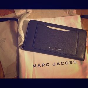 Marc Jacobs Recruit Standard Continental Wallet